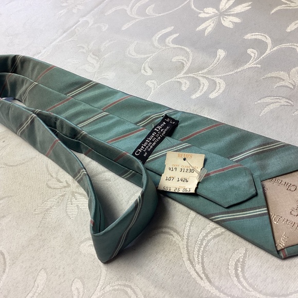 CHRISTIAN DIOR. SILK TIE just besutiful rare colors. - Picture 4 of 8